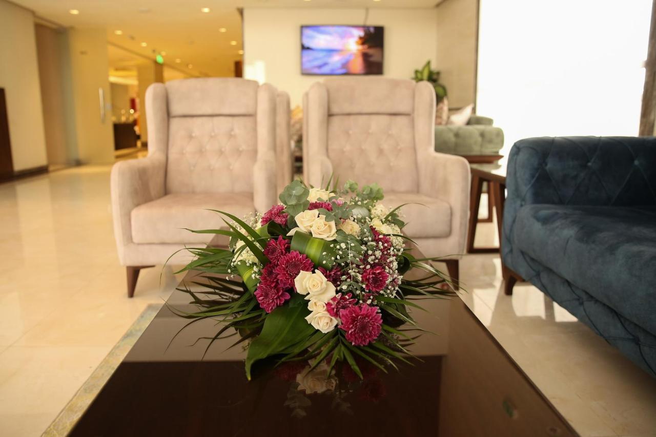 Gloria Hotel Аман Екстериор снимка