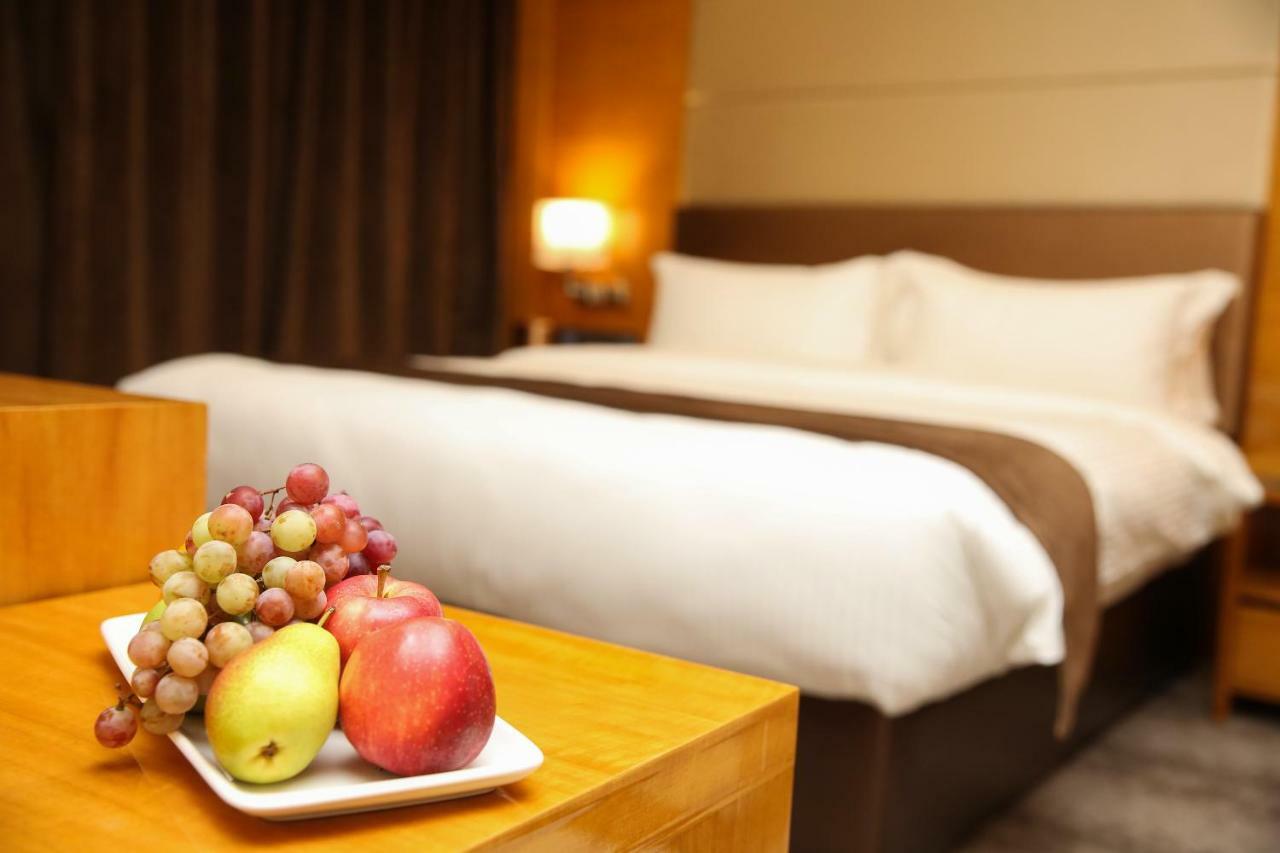 Gloria Hotel Аман Екстериор снимка